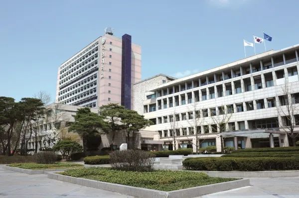 韩国国民大学（National University）是韩国艺术类顶尖名校